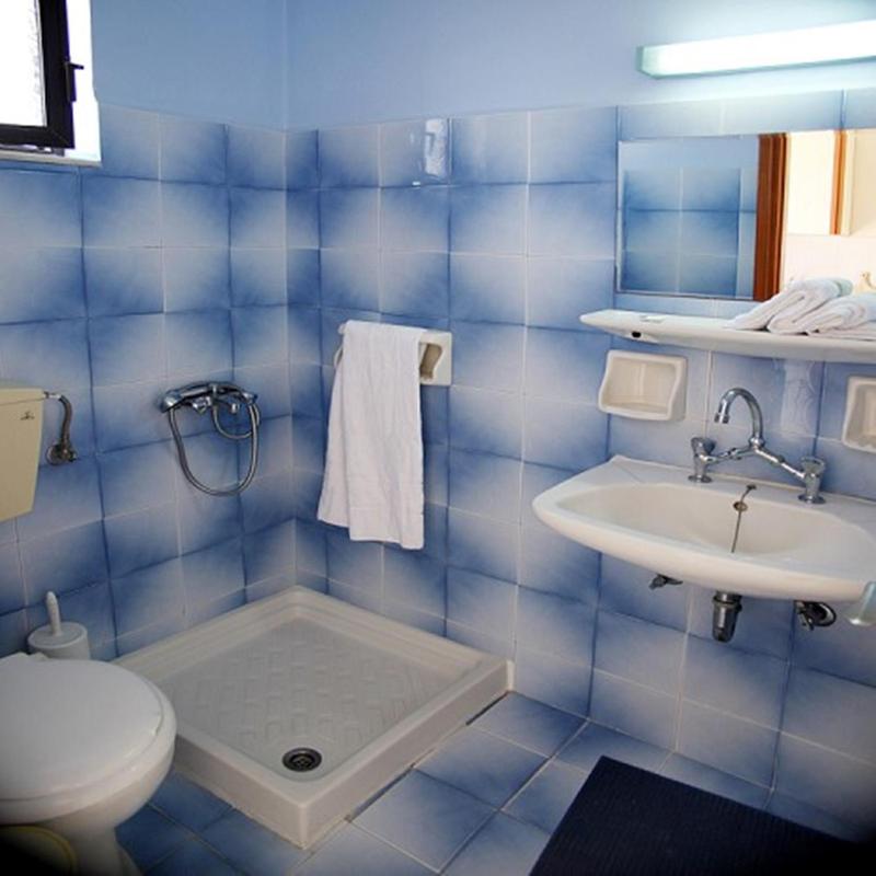 One-Bedroom Apartment image 3