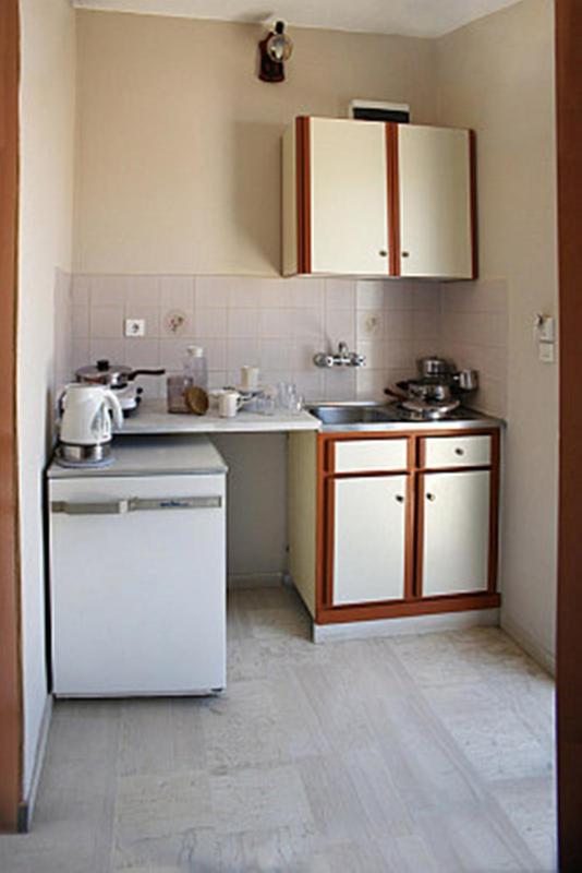 One-Bedroom Apartment image 2