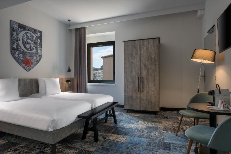 SOWELL HOTELS Les Chevaliers - image 2