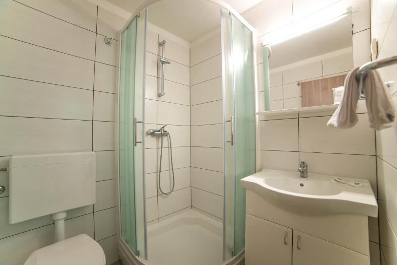Family Room with Shared Bathroom image 3