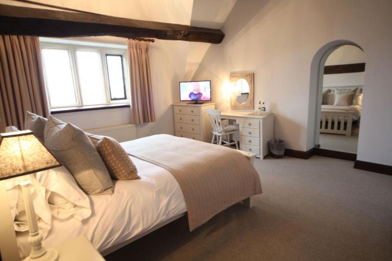 King Room image 2