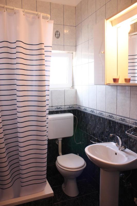 Apartments Center Pag 50 m to the sea - image 23
