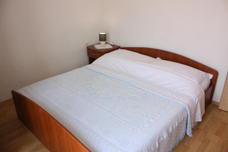 Apartments Center Pag 50 m to the sea - image 4