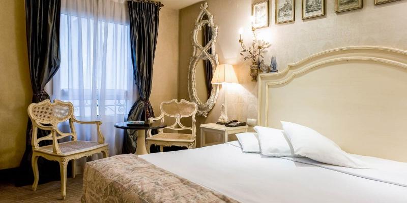 Superior Double Room image 4