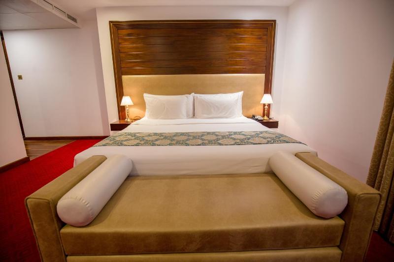 Executive Suite with Early check-in and Late Check-out (on Availability) image 3
