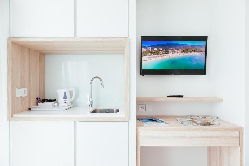 Standard Single Room image 3