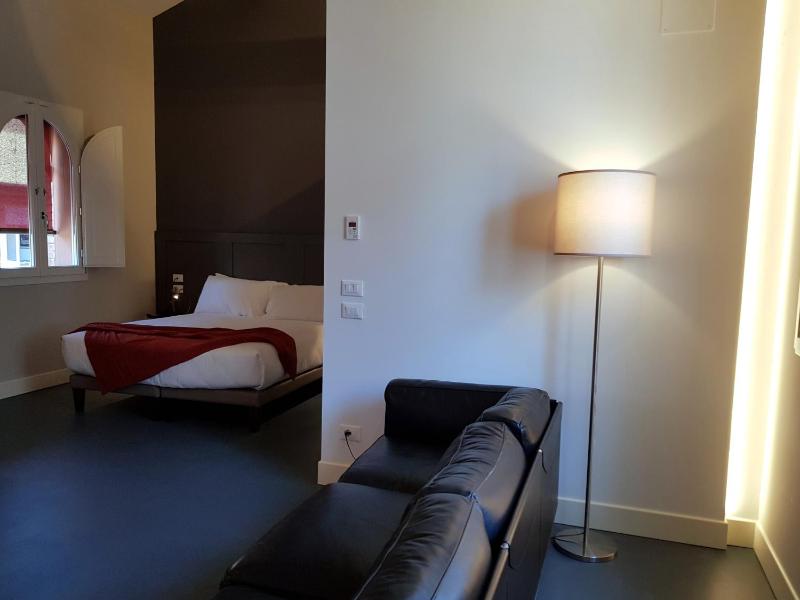 Deluxe Suite image 4