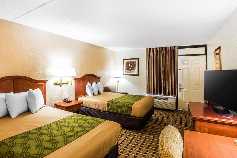 Double Room with Two Double Beds - Non-Smoking image 4