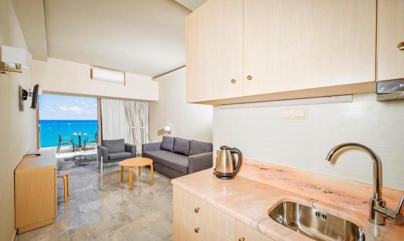 Deluxe Apartment with Spa Bath image 2