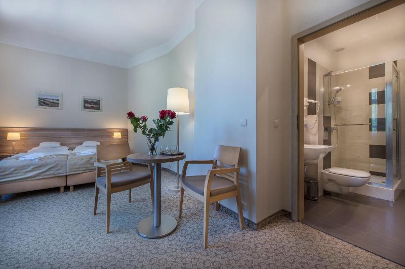Hotel Cesarskie Ogrody - image 41