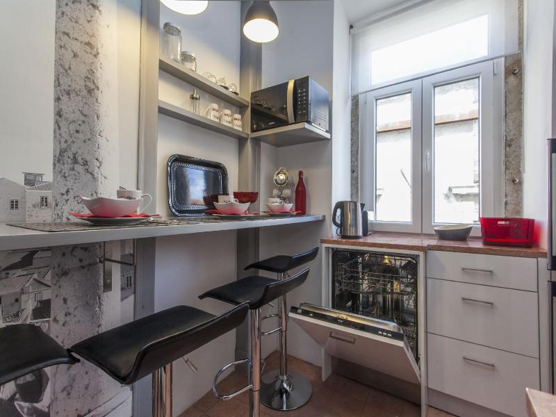 Historical Lisbon Apartments - image 9