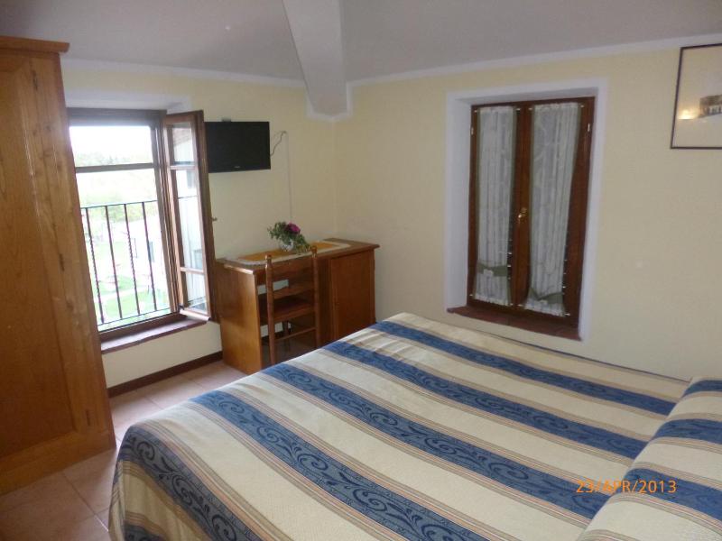 Double or Twin Room image 4
