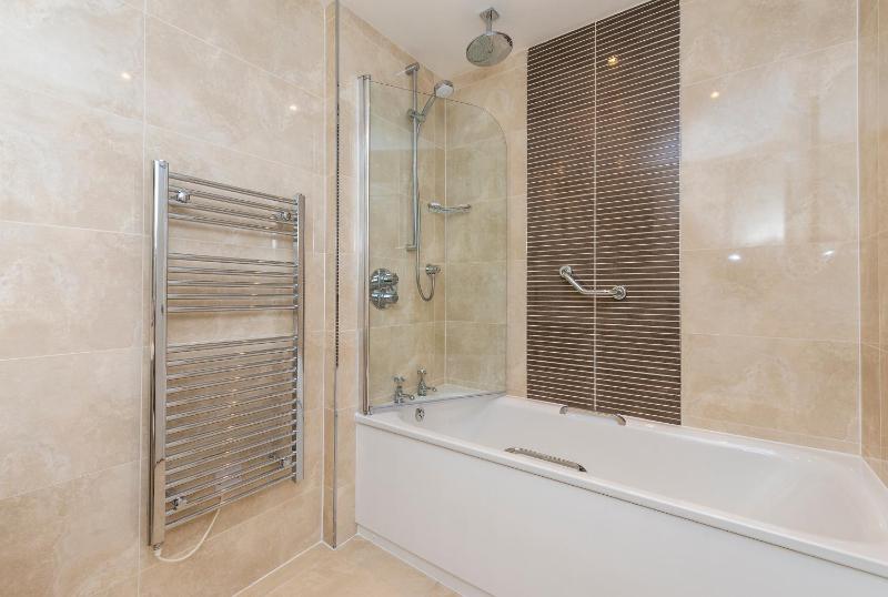 Feature Double Room image 3