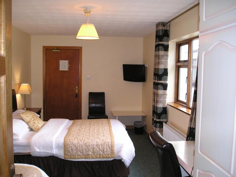 Triple Room image 2