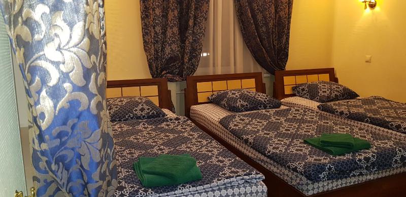 Standard Triple Room image 2