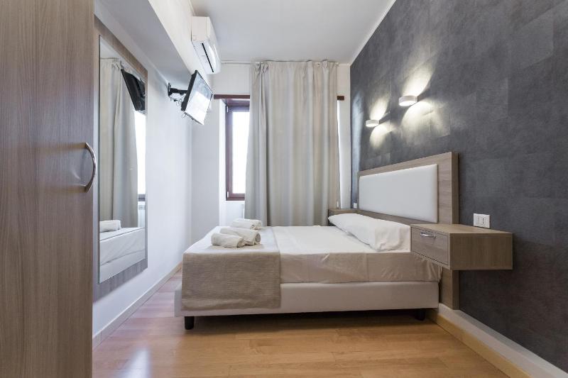 Double or Twin Room with Private Bathroom image 2