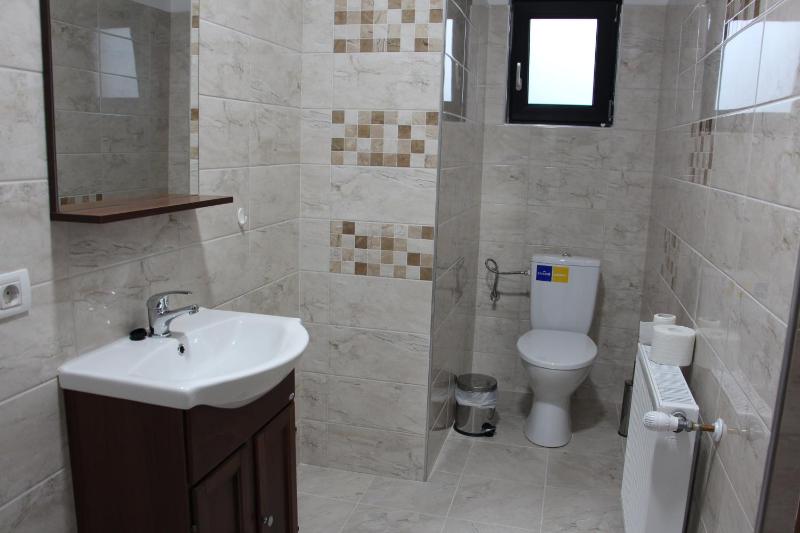 King Room with Mountain View image 3