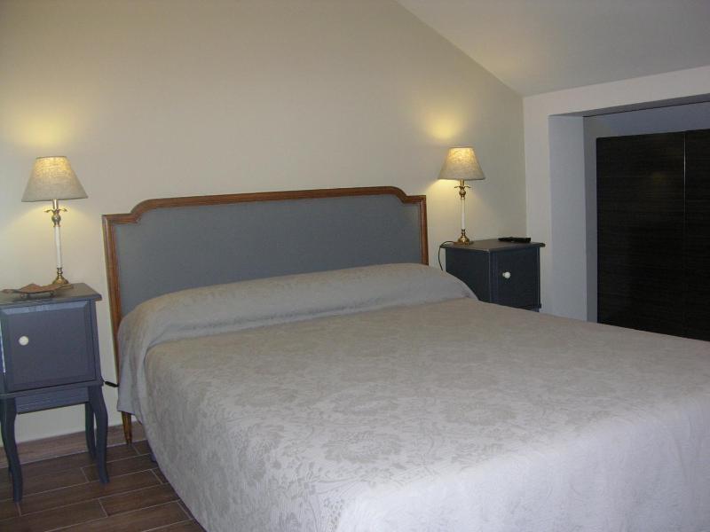 Double Room image 3