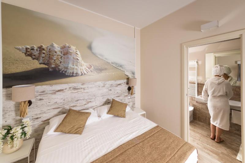 Hotel Life - Natural Style Rimini - image 11