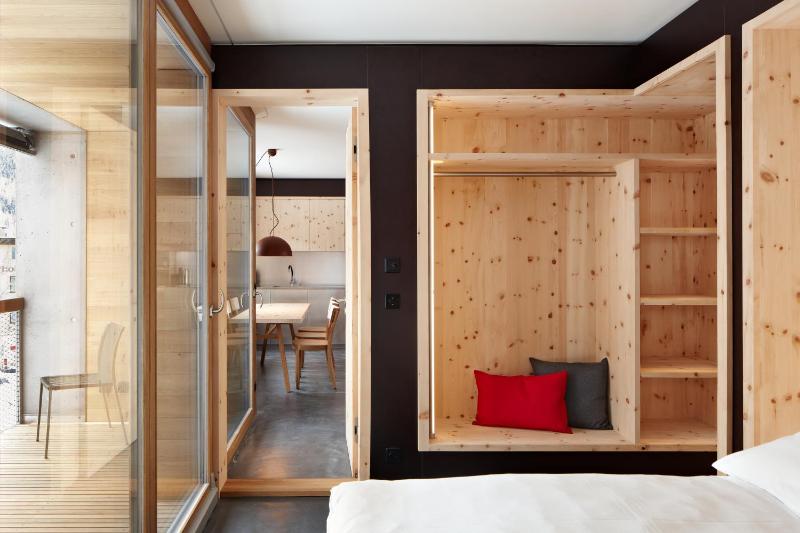 Three-Bedroom Apartment image 4