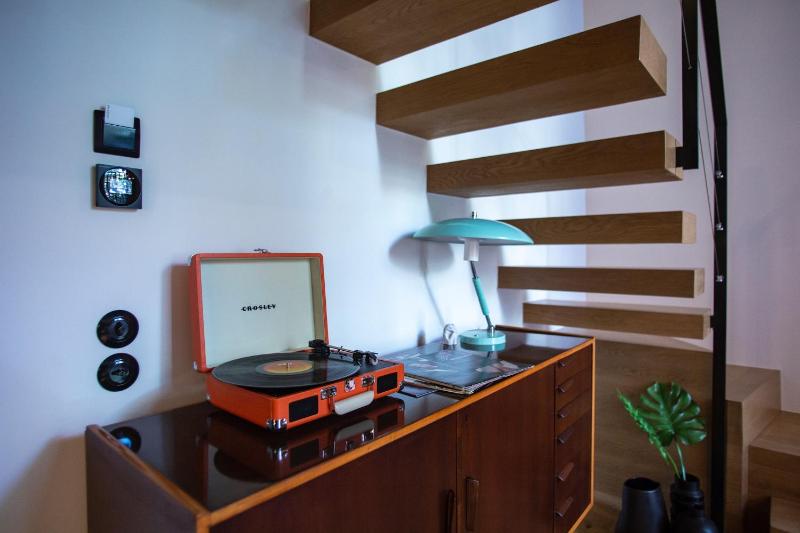 Superior Apartment- Split Level image 4