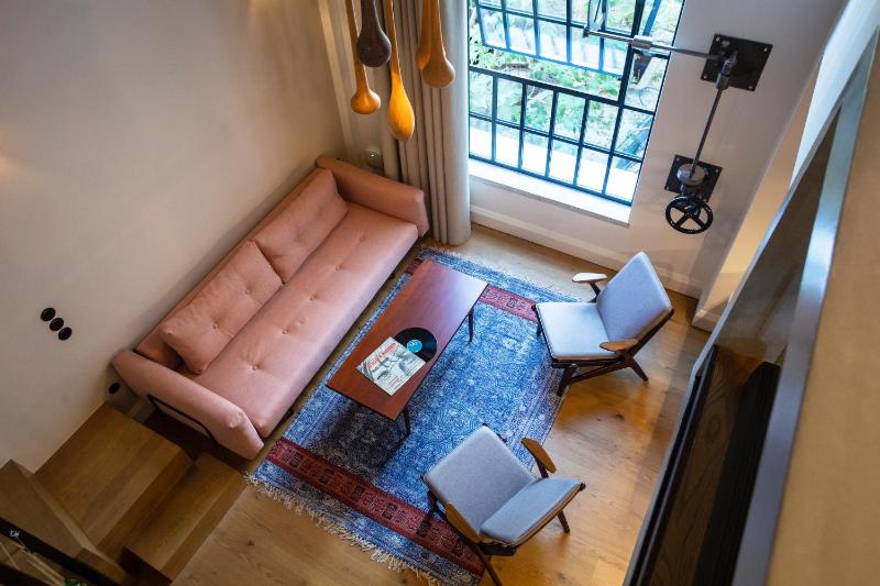Superior Apartment- Split Level image 2