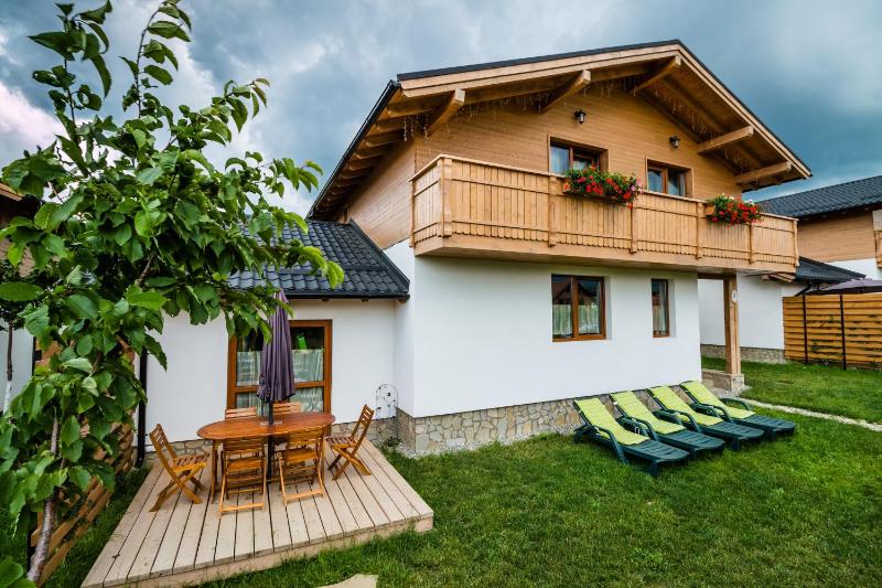 Green Resort Bran - image 11