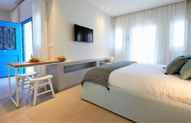 Junior Suite with Garden View image 1