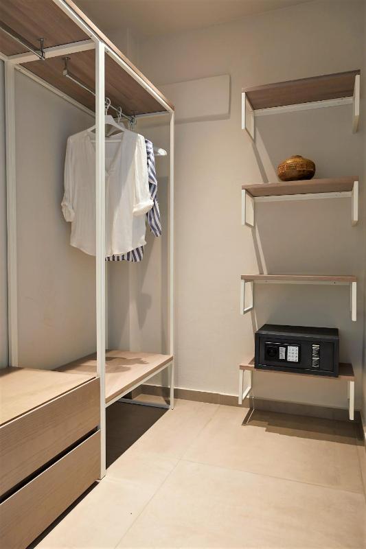 Junior Suite with Garden View image 2