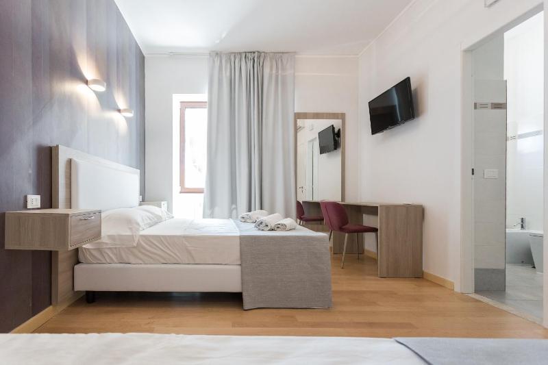 Superior Quadruple Room image 4