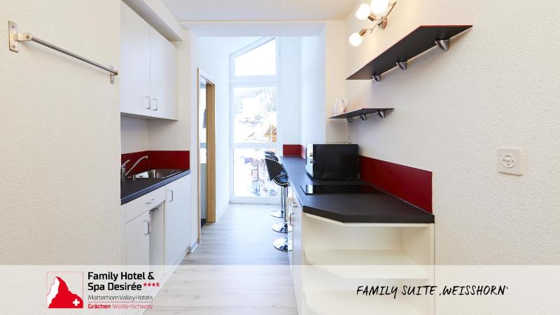 Family Suite with Balcony image 4