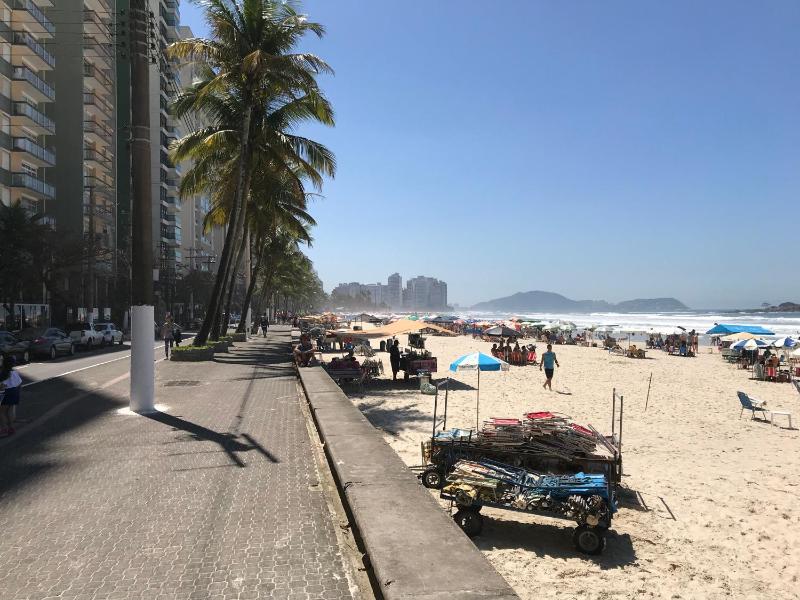 Apartamento Pitangueiras - image 9