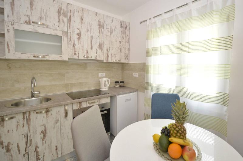 Apartment with Sea View image 4