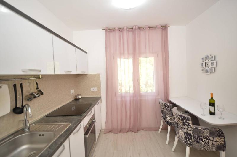 Apartment with Sea View image 4