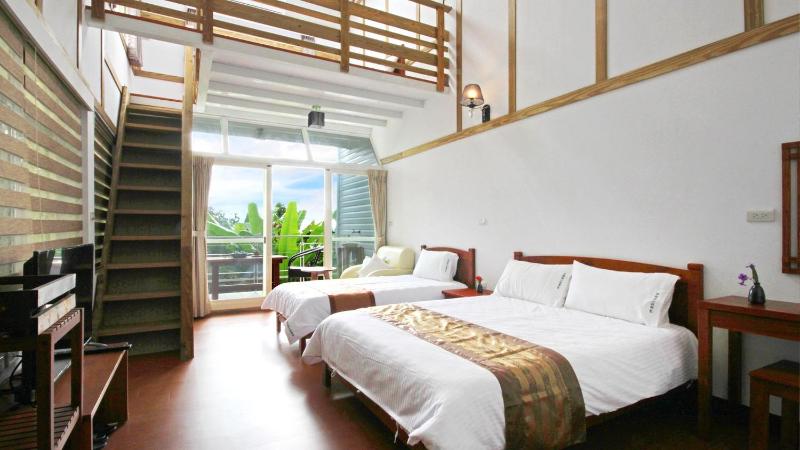Pear Story House - image 38