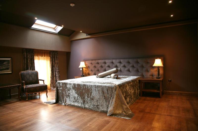 Deluxe Double or Twin Room with Free Parking image 4