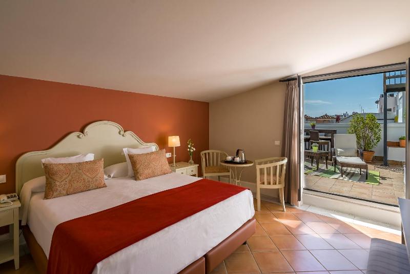Superior Double Room with Terrace image 3