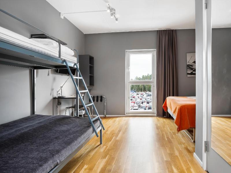 Family Room  image 3