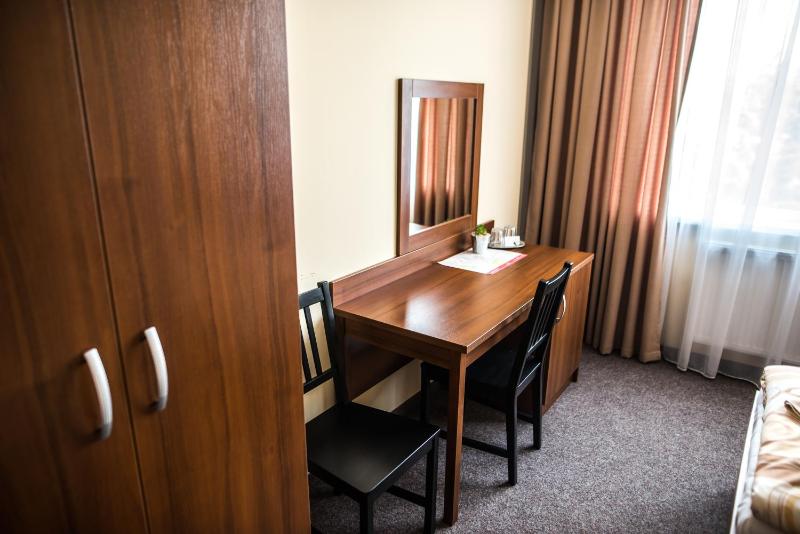 Double Room image 4