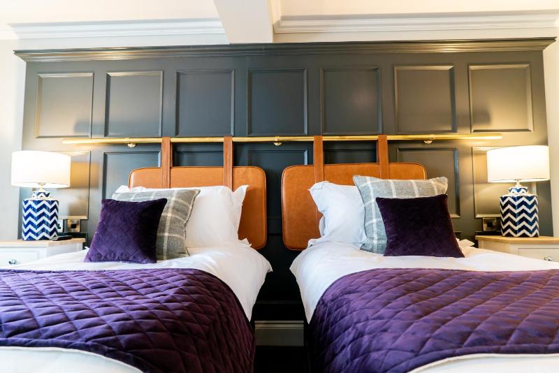 Twin Room image 1
