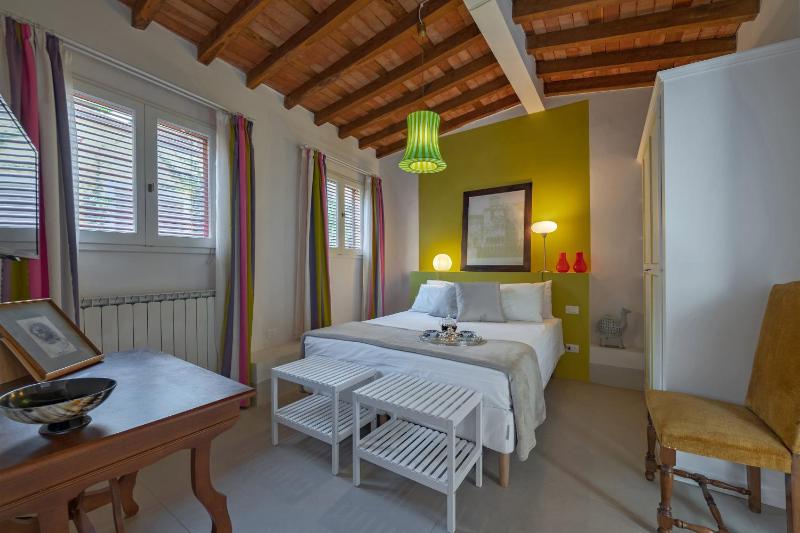 Double Room with Shower image 1