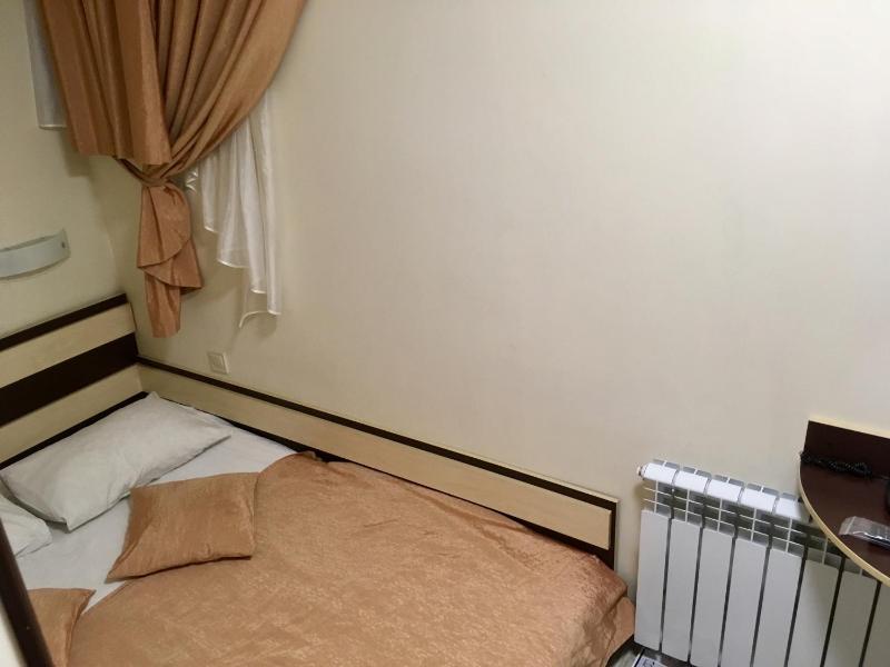Budget Single Room image 3