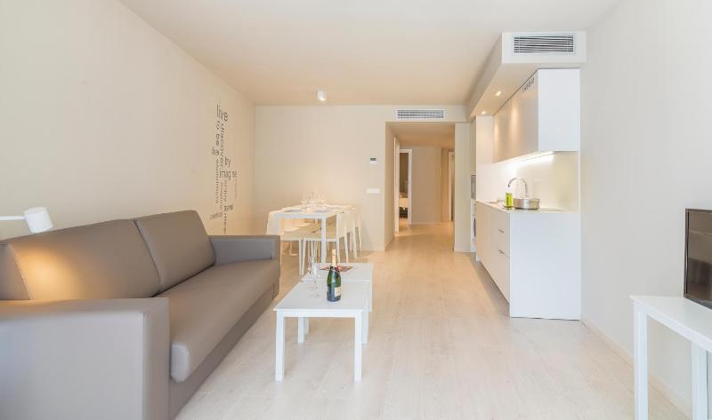 Daro Apartments - image 32