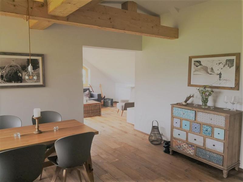 One-Bedroom Apartment image 2