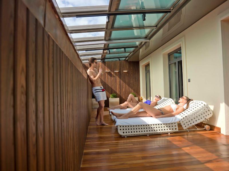 Luxury Double Room with Terrace image 2