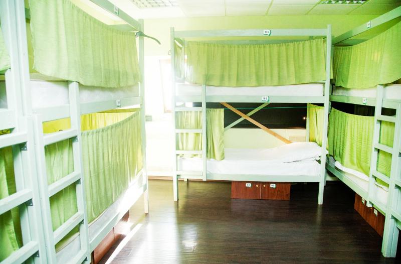 Bed in 6-Bed Dormitory Room image 2