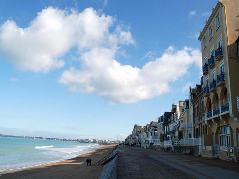Les Ambassadeurs Logis Hotel sa crêperie et son rooftop - Saint Malo Plage - image 22