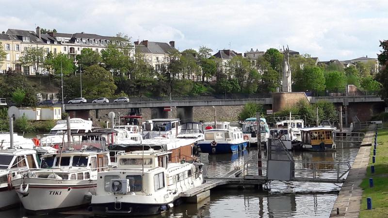 Deluxe Double Room image 2