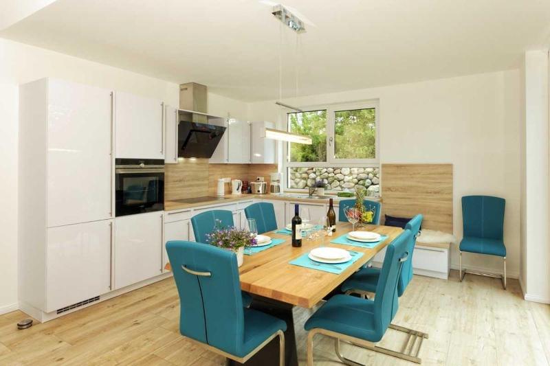 Three-Bedroom House image 4
