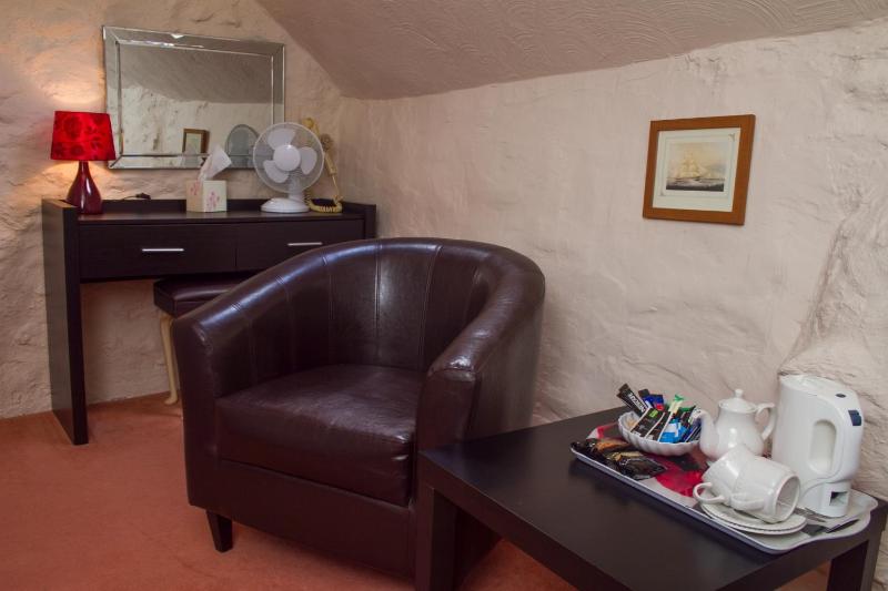 Double Room image 2